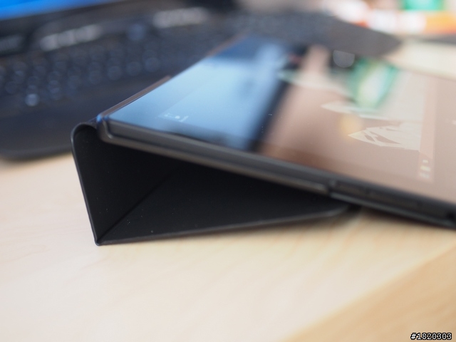 Thinkpad Tablet 2簡單開箱 + 配件(2013-02-15更新)