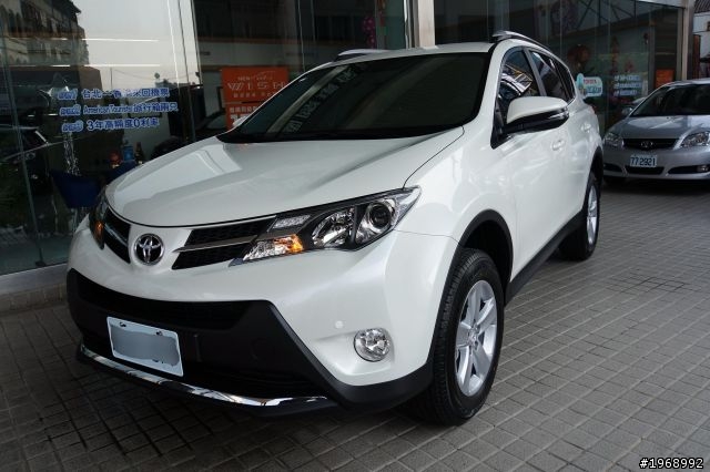 千呼萬喚,我的2013 RAV4 2.5E交車開箱