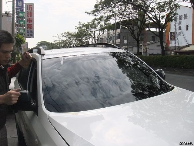 2010 Forester 前擋風玻璃更換---1年後, 2013更新, 該花的還是跑不掉!!!