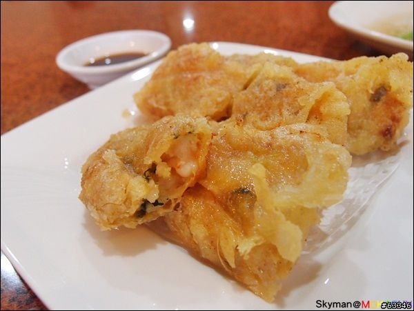 台中-金寶茶餐廳。平價好吃&霸氣凍檸茶
