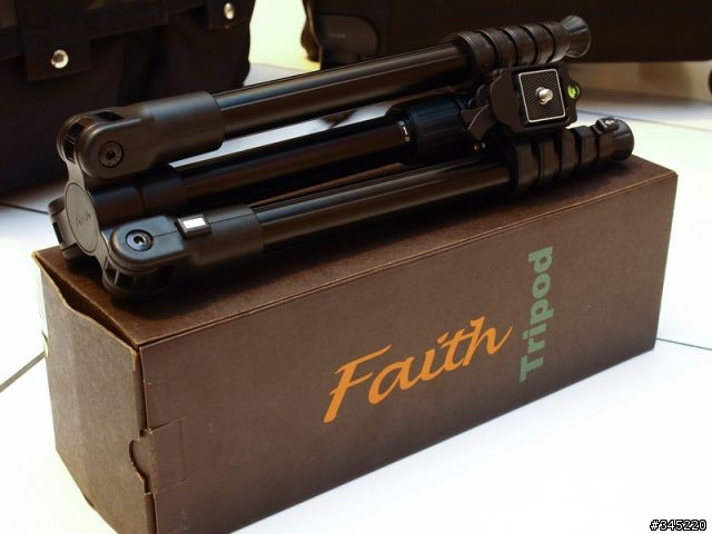 我的第一支反折腳架--FAITH輝馳旅行用腳架開箱