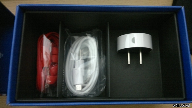 【開箱】Nokia Lumia 920 (red)~有幾張更新過的隨手照
