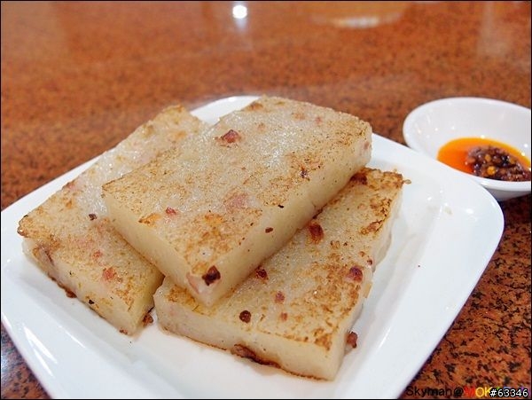 台中-金寶茶餐廳。平價好吃&霸氣凍檸茶