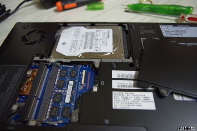謝謝你陪著我,在我人生當中的兩台TOSHIBA M53與R930 (2013/01/16新增win7/win8/xp/Ubuntu多重開機)