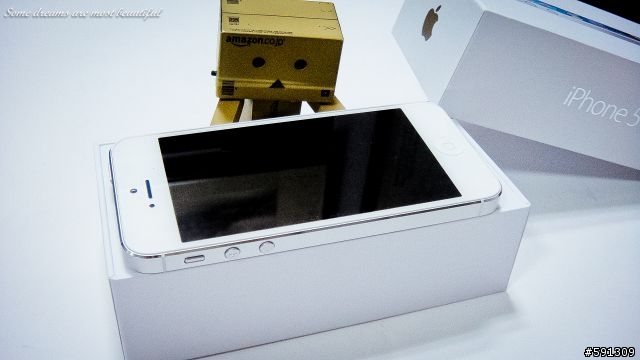正式加入了目前最夯最強大的種族 ""低頭族""