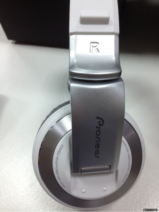 開箱~Pioneer HDJ2000白色和DDJ-Wego