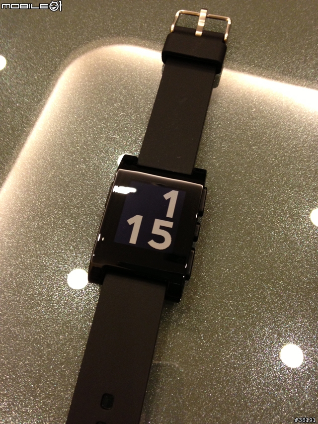(更新:有第三方韌體支援中文) 和iPhone最速配的智慧型手錶「Pebble」 開箱文
