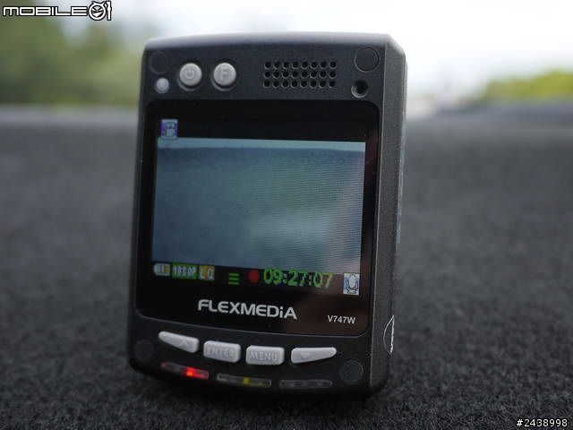 分享我新裝的FLEXMEDiA V747W行車紀錄器