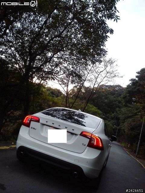 不能欠過年之S60 T4 極地白 開箱文