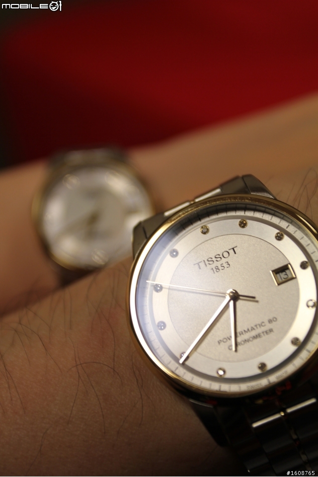 《高C/P值浪漫分享》遲來的情人節開箱! TISSOT Luxury Automatic自動天文台對錶。