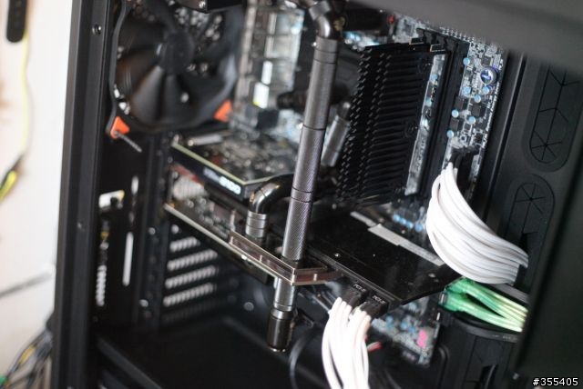 CM COSMOS II 水冷 + 外置冷排箱 作品簡圖