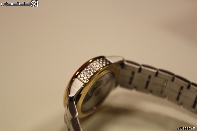 《高C/P值浪漫分享》遲來的情人節開箱! TISSOT Luxury Automatic自動天文台對錶。