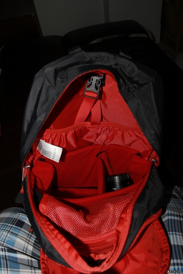 【開箱】THE NORTH FACE 北臉小後背包。