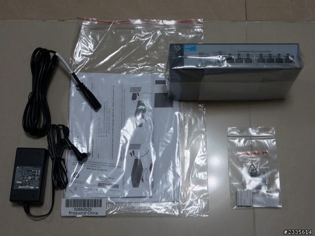 為了玩 link aggregation(LACP), 幫 DS1812+ 買的 HP 1810-8G(J9802A) V2 Switch...