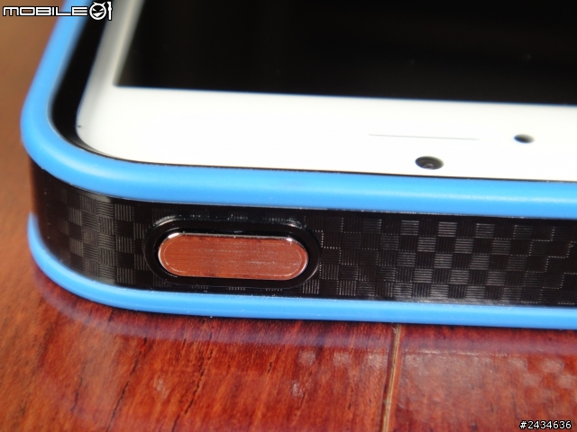 NavJack Trim 系列 iPhone5 碳纖紋路保護框開箱!