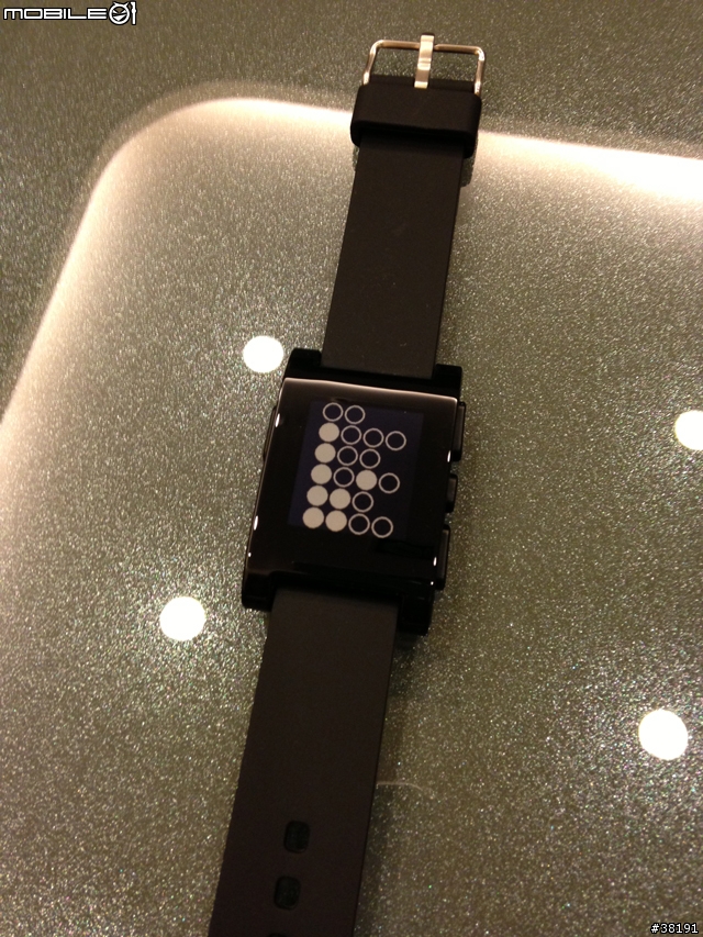 (更新:有第三方韌體支援中文) 和iPhone最速配的智慧型手錶「Pebble」 開箱文