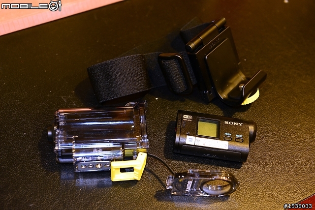 SONY HDR-AS15在Luxgen MPV上開箱,紀錄車子行進間影像資料。