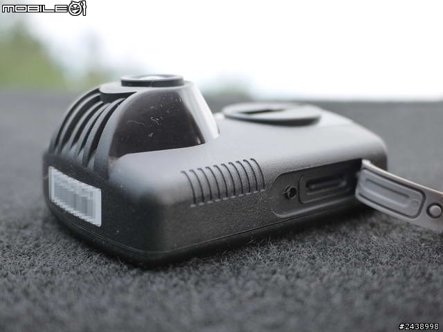 分享我新裝的FLEXMEDiA V747W行車紀錄器
