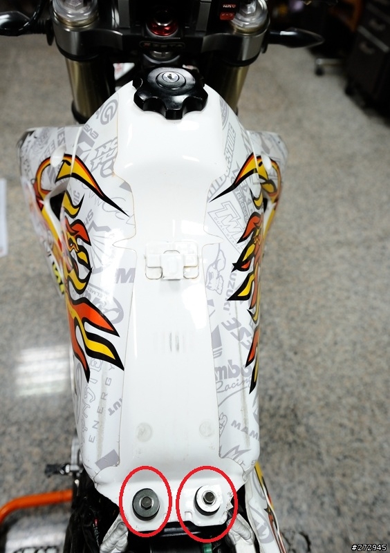 SUZUKI DRZ400SM DIY換火星塞&近期改裝心得(吉村紅頭化油器調整....)