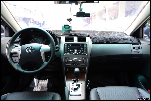Altis 1.8E 2013年車 開箱~~(2.2交車)