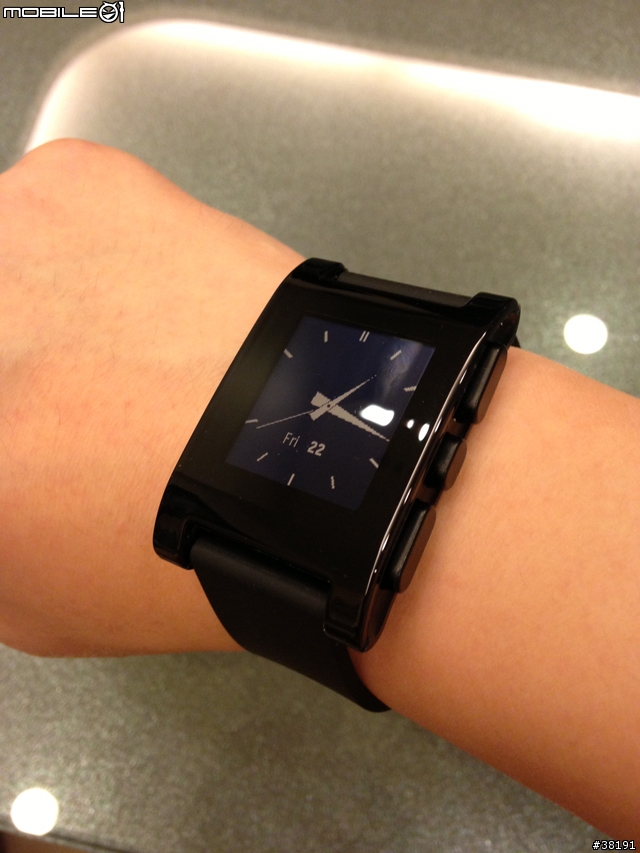 (更新:有第三方韌體支援中文) 和iPhone最速配的智慧型手錶「Pebble」 開箱文