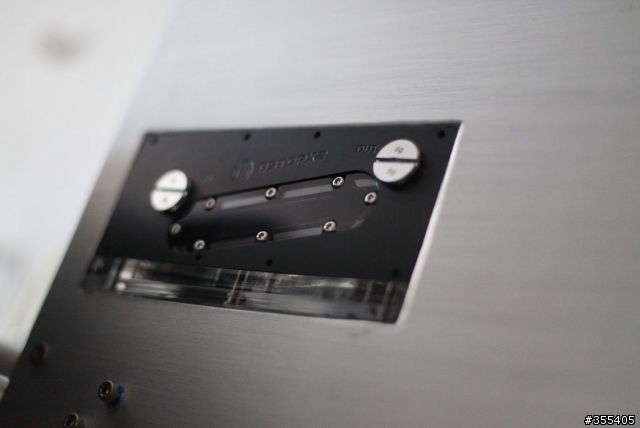 CM COSMOS II 水冷 + 外置冷排箱 作品簡圖