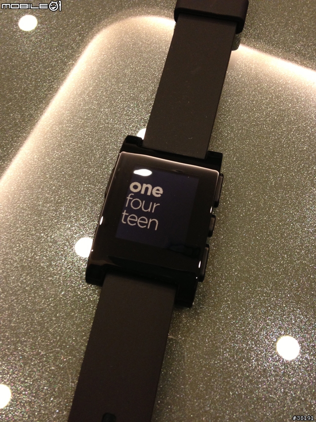 (更新:有第三方韌體支援中文) 和iPhone最速配的智慧型手錶「Pebble」 開箱文