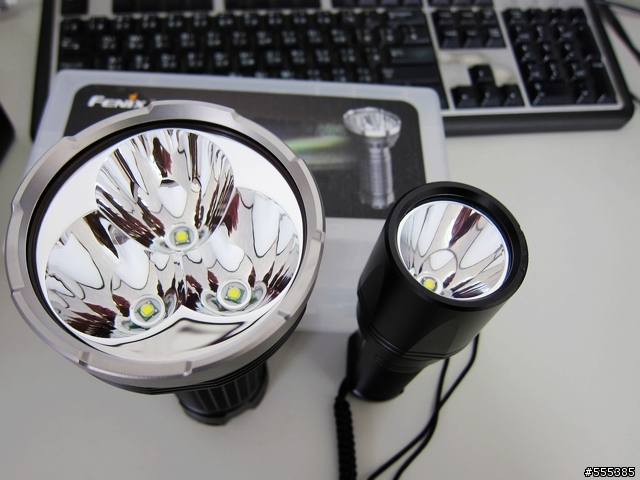 Fenix TK75 開箱圖...