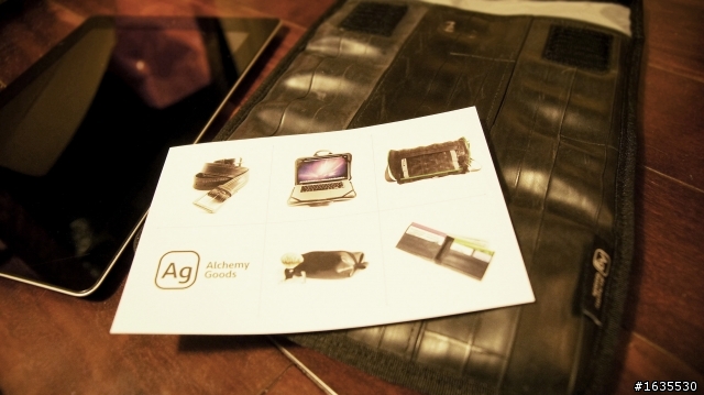 「開箱」充滿質感的"世界十大環保品牌Alchemy goods(Ag) "-new ipad 保護套