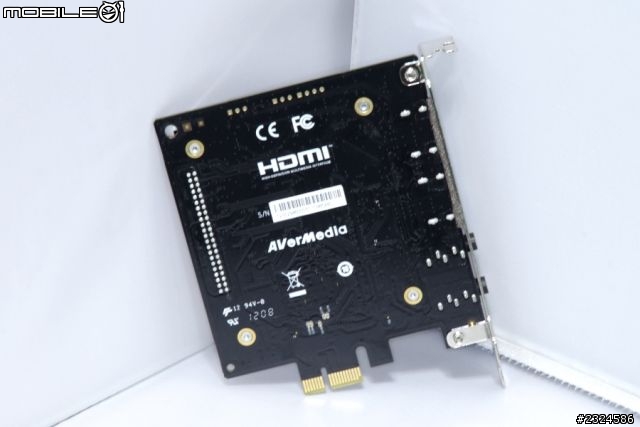 星海爭霸II最強輔助利器! OCZ VECTOR SSD與AVerMedia C985 Live Gamer HD遊戲直播擷取卡