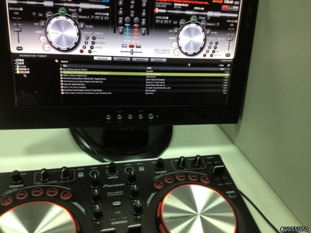 開箱~Pioneer HDJ2000白色和DDJ-Wego