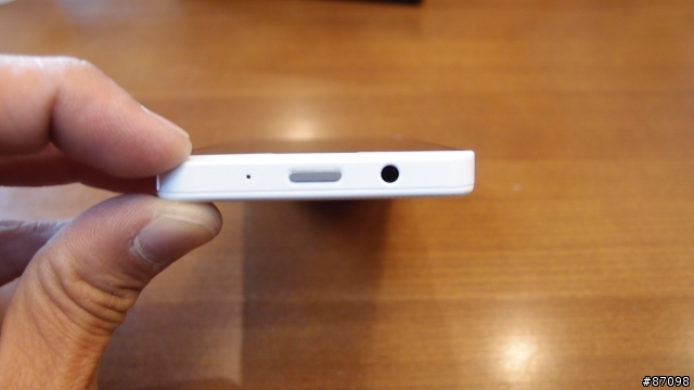 BlackBerry Z10開箱_第一篇_外型及操作介面篇