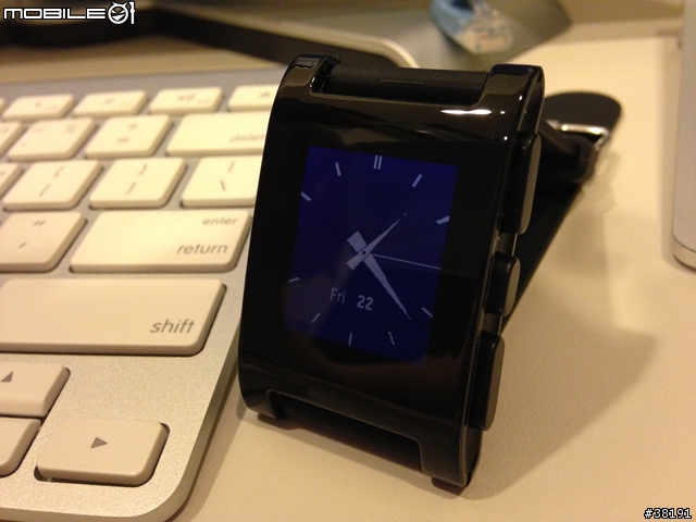 (更新:有第三方韌體支援中文) 和iPhone最速配的智慧型手錶「Pebble」 開箱文