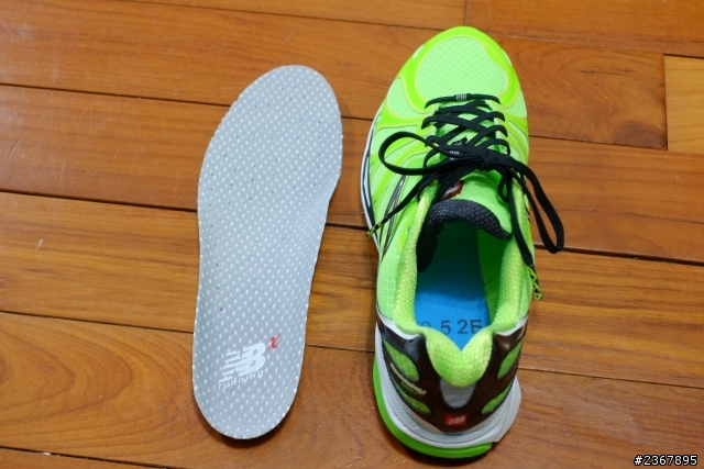New Balance M890GY3