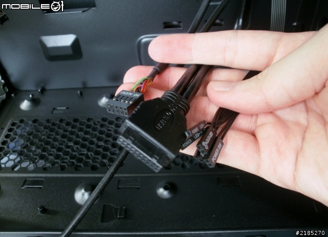 【開箱】Thermaltake Chaser A31