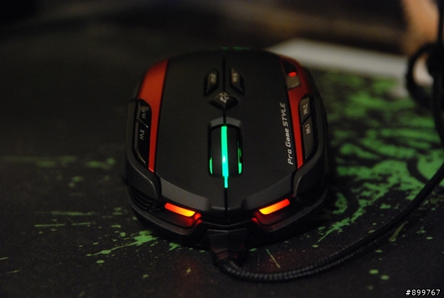 買隻滑鼠好過年~~昆盈Genius GX Gaming Gila開箱