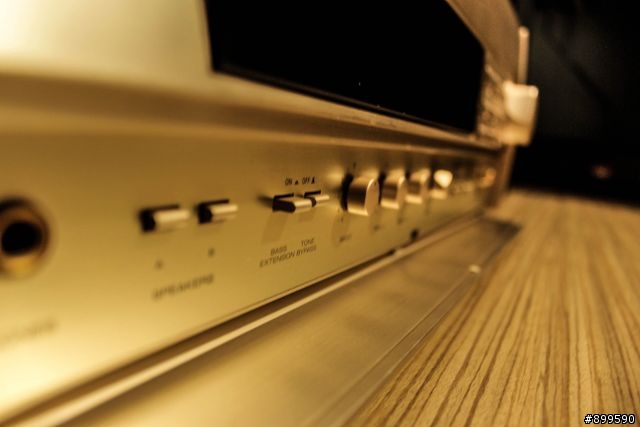 請問這組音響 現在值多少錢