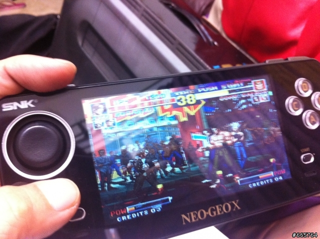 snk最後掙扎的一款 NEOGEO X 掌上機 開箱文