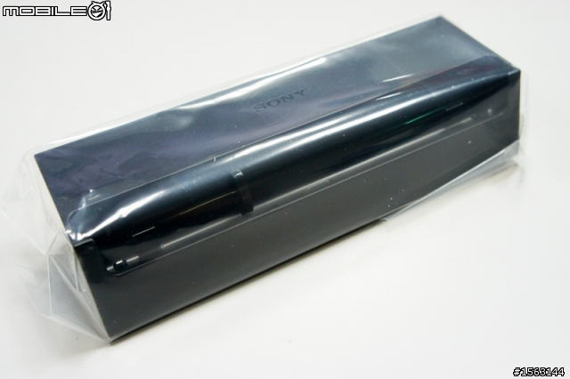 XPERIA Z 黑色+底座不專業開箱!!!!!