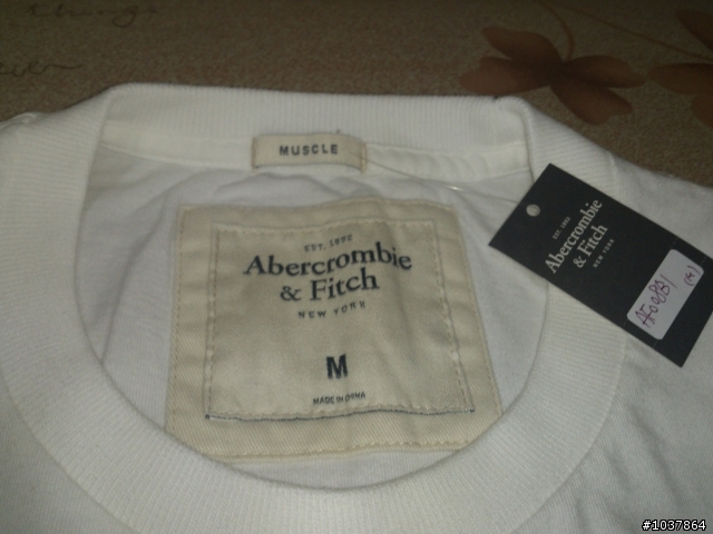 請教這幾件A&F 是否為正品 (圖多)