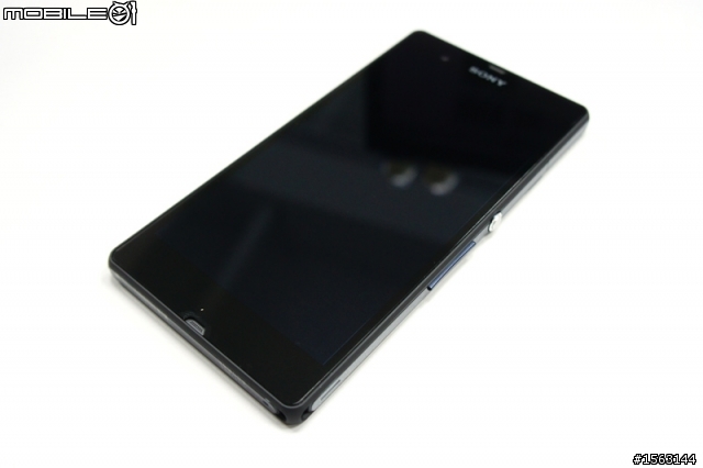 XPERIA Z 黑色+底座不專業開箱!!!!!