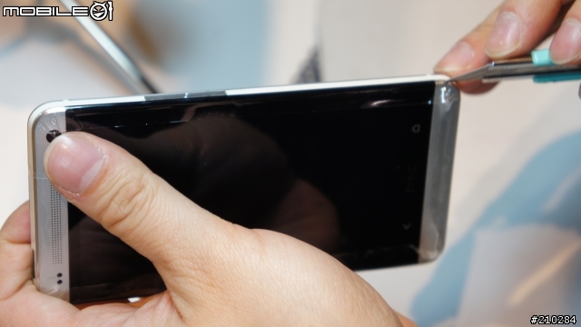 HTC ONE 入手小開箱~(圖多)