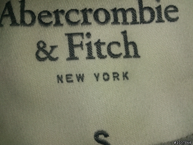 請教這幾件A&F 是否為正品 (圖多)