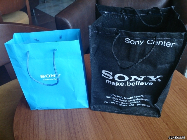 SONY XPERIA Z 於印度開箱!!!預購禮是............,