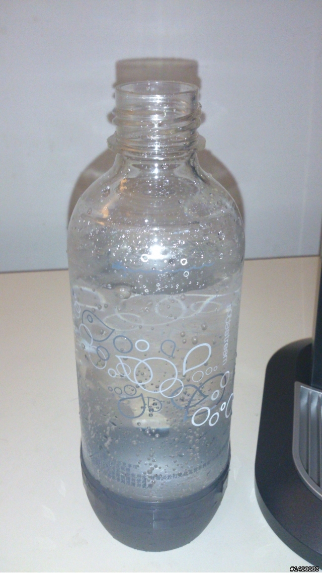 Sodastream Genesis 氣泡水機-開箱文