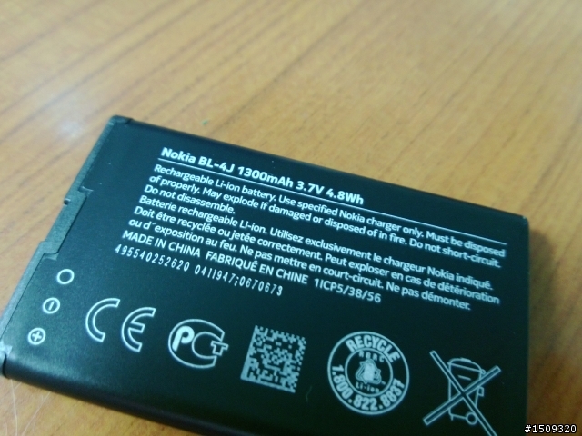 Lumia 620簡單開箱+拆解