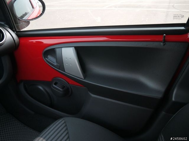 Peugeot 107 2013年式 開箱文
