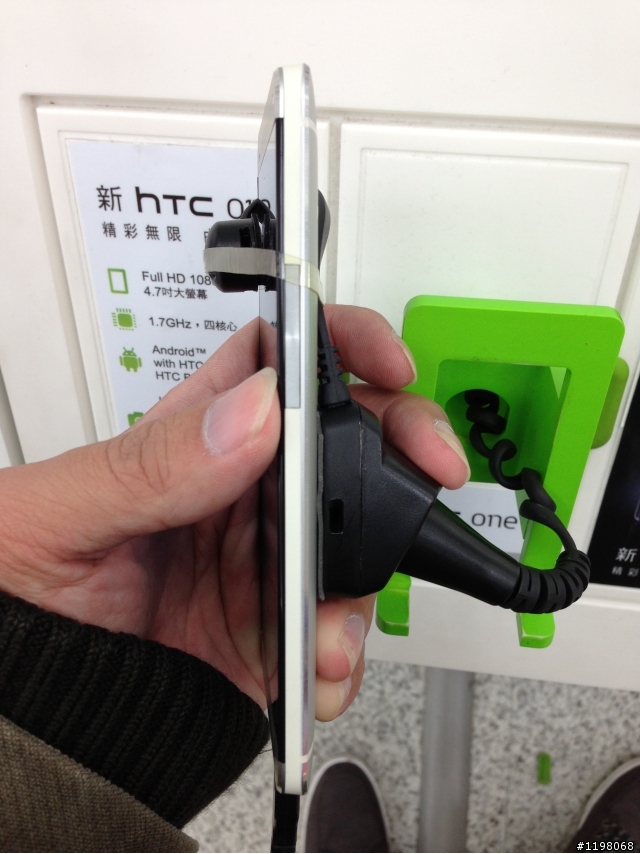 hTC The New One小小試玩。