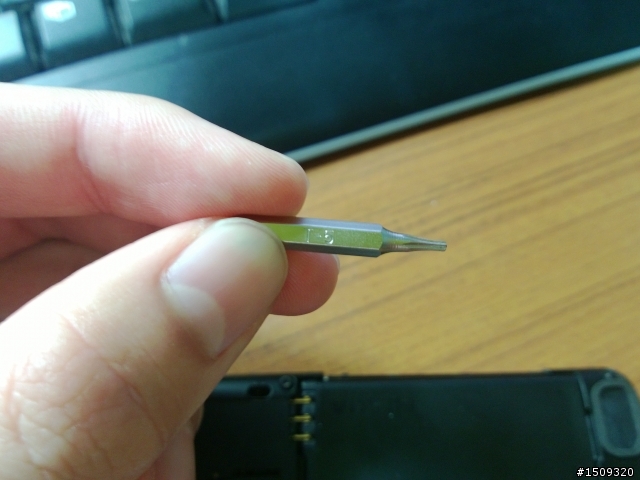 Lumia 620簡單開箱+拆解