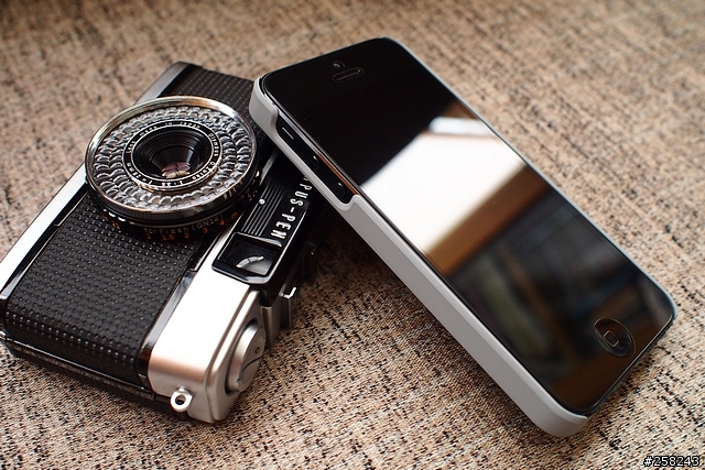 【西西分享】iPhone 5裝什麼可愛---OZAKI保護殼